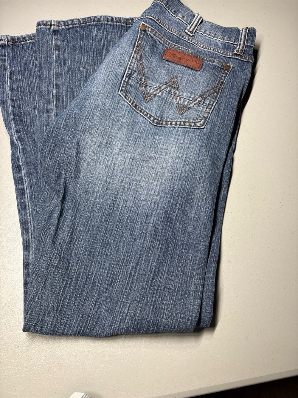 Wrangler Retro Slim Straight Jeans Mens 34X34 Fit 32X32 Blue Medium Wash